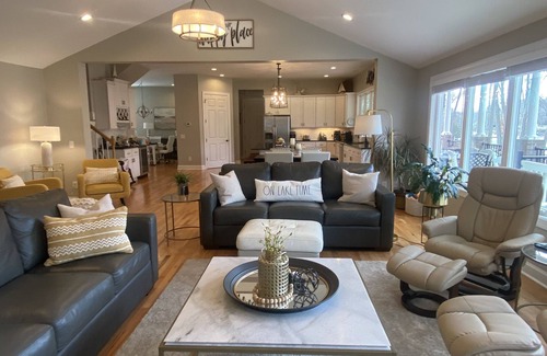 Mooresville House | Memory Maker| Lakefront |2 Main Level Master Suites | Family Friendly | Pets