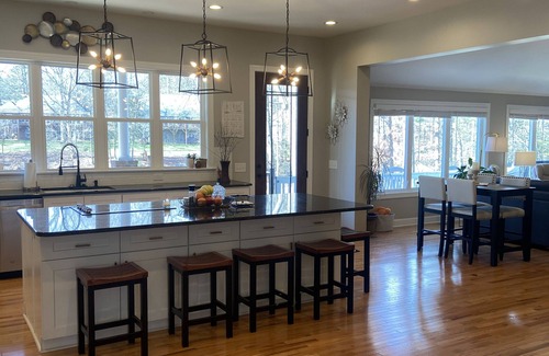 Mooresville House | Memory Maker| Lakefront |2 Main Level Master Suites | Family Friendly | Pets