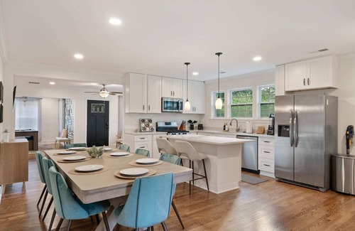 Joffre House | Memphis Marvel~Hot Tub & Pool Table~Mins to Beale