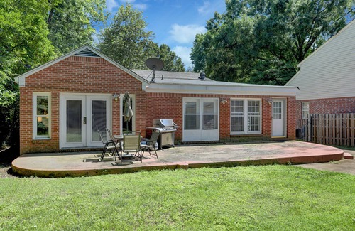 University District House | *Memphis themed house minutes away from Beale, Zoo, Museums!