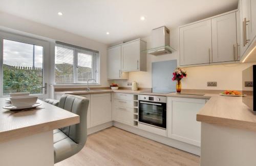 Treator House | Mena-Gwins