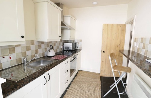 Brynsiencyn Cottage | Menai Cottage