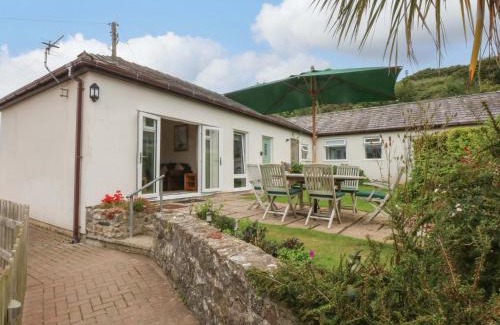 Llanfairpwllgwyngyll House | Menai Cottage