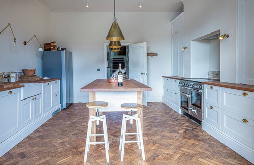 Bangor Villa | Menai Manor - Seven Bedroom Villa, Sleeps 16