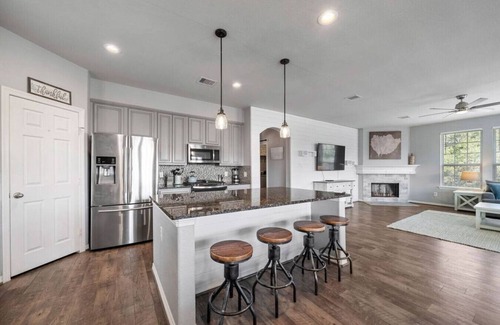 El Lago House | Menard - Bayside Bliss