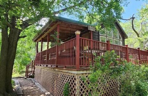 Fredericksburg House | Mendelbaum - Peach Cabin