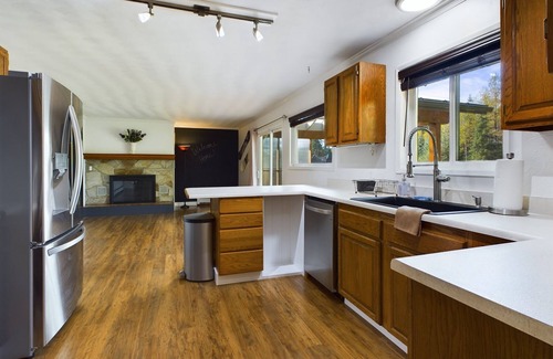 Mendenhall Valley House | Mendenhall River Views-Single Level-Covered Deck