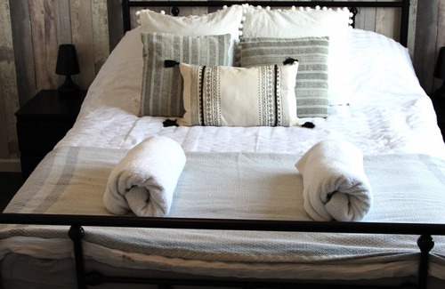 Burtle Cottage | Mendip Cottage: A Somerset Countryside Getaway