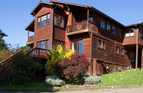 Mendocino House | Mendocino View East