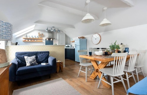 Trenance House | Menehay - a three bedroom house close to Mawgan Porth, sleeping 6 guests