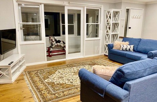 St Ives Chase House | Menengai, Luxury Townhouse in St Ives, NSW