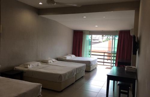 Taman Intan House | Meng Meng GuestHouse