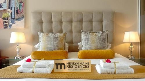 Menlyn Apartment | Menlyn Maine Residences - Napoli with king sized bed
