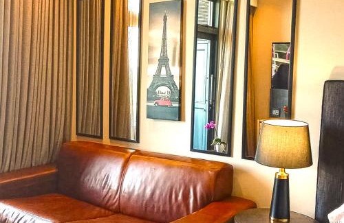 Menlyn Apartment | Menlyn Maine Residences - Superior king - Paris apartment