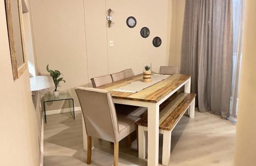 Menlyn Apartment | Menlyn Place 203