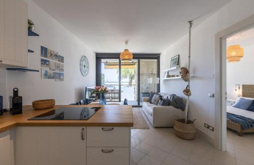 San Lorenzo al Mare Apartment | Meraki Home - 30 m dal mare, vista mare, wifi e parcheggio coperto gratuito - Appartamento a San Lorenzo al Mare