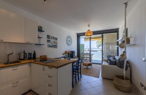 San Lorenzo al Mare Apartment | Meraki Home - 30 m dal mare, vista mare, wifi e parcheggio coperto gratuito - Appartamento a San Lorenzo al Mare