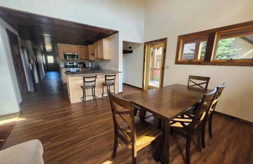 Mercer House | Mercer House on Major Snowmobile and ATV Trail