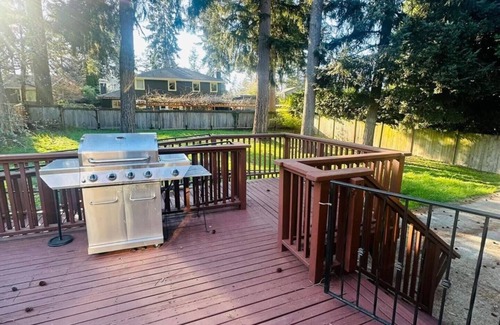 Mercer Island House | MercerIsland,largeyard,grill,fire pit
