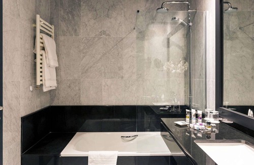 Bilbao City Centre Hotel | Mercure Bilbao Jardines De Albia