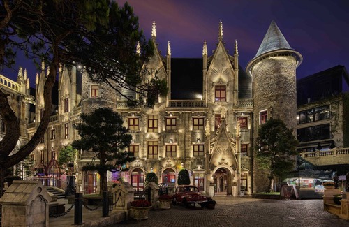 Hoa Vang Hotel | Mercure Danang French Village Bana Hills