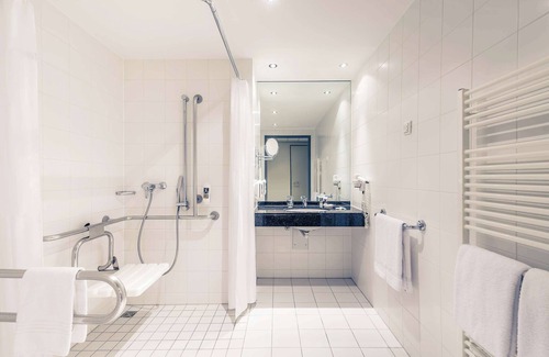 Moersenbroich Hotel | Mercure Hotel Düsseldorf City Nord