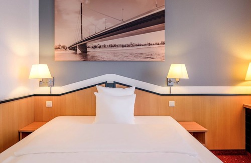 Breitscheid Hotel | Mercure Hotel Düsseldorf - Ratingen