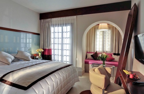Village Road Hotel | Mercure Hurghada Hotel