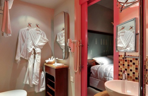 Village Road Hotel | Mercure Hurghada Hotel
