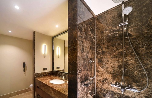 Bahcelievler Hotel | Mercure Istanbul West Hotel and Convention Center