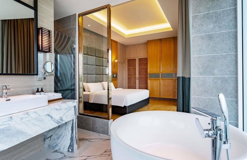 Lubok Buaya Hotel | Mercure Langkawi Pantai Cenang