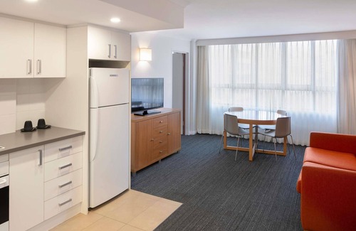 Newcastle West Hotel | Mercure Newcastle