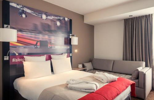 Republique–Point-du-Jour Hotel | Mercure Paris Boulogne