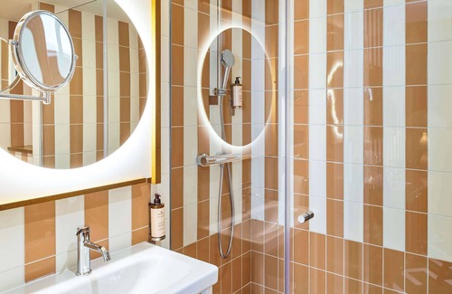 Pigalle Hotel | Mercure Paris Butte Montmartre Basilique
