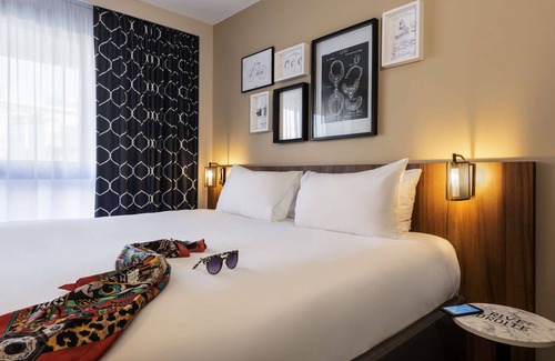 Saint-Lambert Hotel | Mercure Paris Montparnasse Pasteur