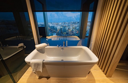 Paceville Hotel | Mercure St. Julian's Malta