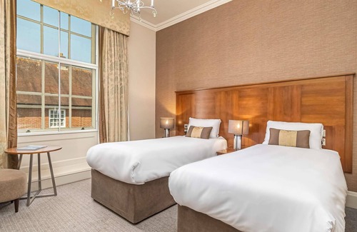 Salisbury Hotel | Mercure White Hart Hotel Salisbury and Apartments