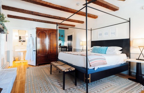 Provincetown House | Mercury Hotel Provincetown
