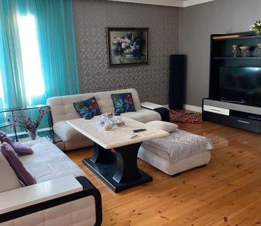 Mardakan House | Merdekan GuestHouse
