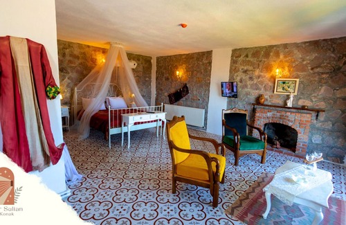 Dikili Hotel | Merdivenli
