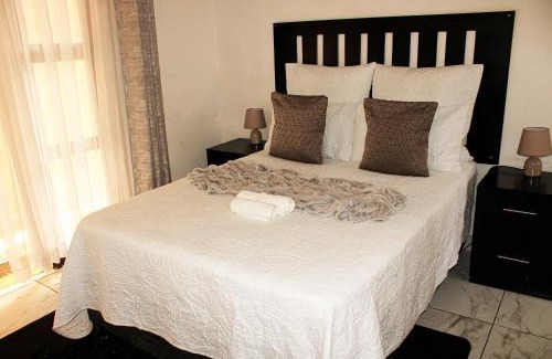 Greater Johannesburg Metropolitan Area House | Meredale Lodge
