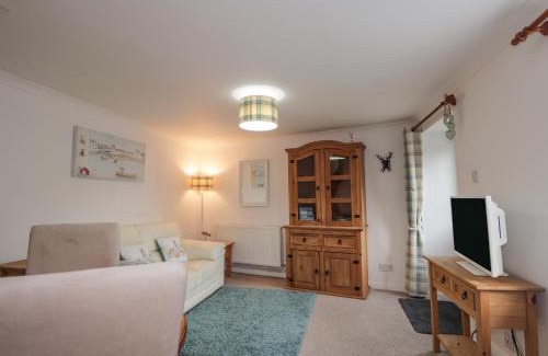 Banff House | Meredith Cottage