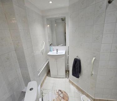 Ipswich House | Meredith House