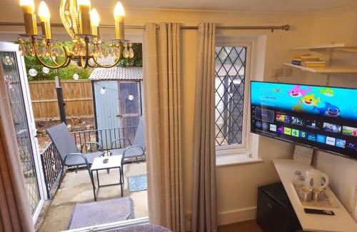 Ipswich House | Meredith House