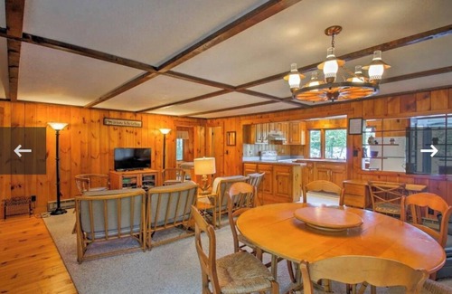 Meredith Cottage | MEREDITH NECK LAKEFRONT COTTAGE.
