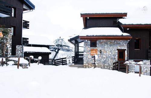 Meribel-Mottaret Apartment | MERIBEL-MOTTARET, 4-BED SKI IN/SKI OUT APARTMENT
