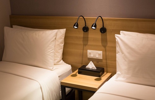 Waisai Hotel | Meridian Adventure Marina Club & Resort
