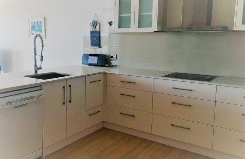 Coolangatta Apartment | Meridian Tower Kirra Beach