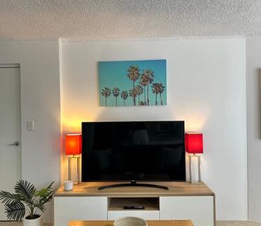 Coolangatta Apartment | Meridian Tower Kirra Beach