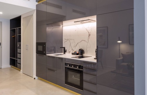 Broadbeach Apartment | Meriton Suites Broadbeach, Gold Coast